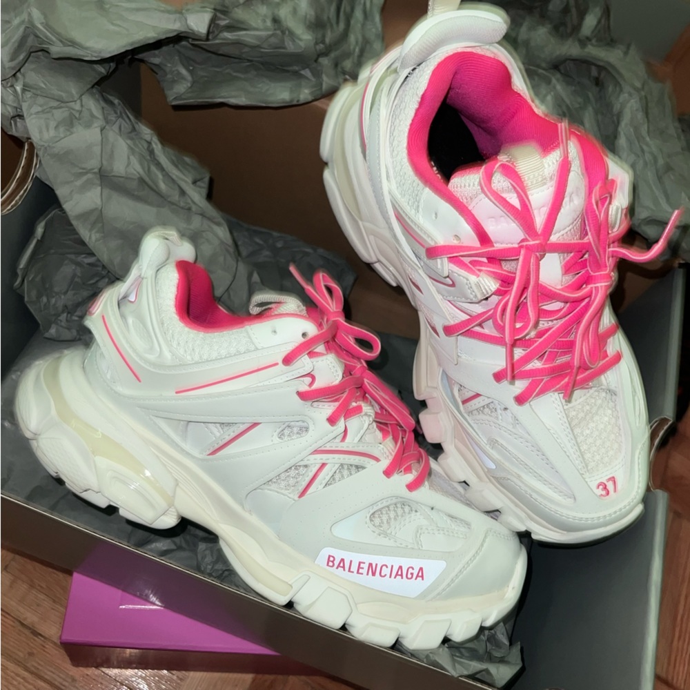 Balenciaga track runners, Brand New in Box send best offers .
